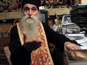 Părintele Arsenie Papacioc, “trăitor al simplităţii Patericului”